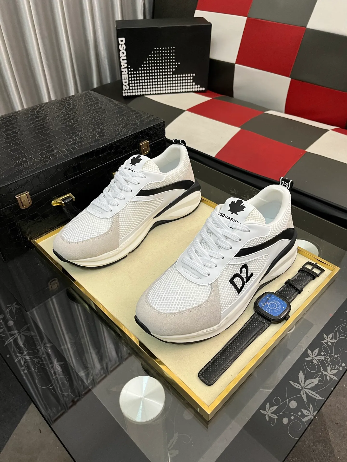 Men's shoes 💰480⌚️⌚️DG's latest popular casual shoes 🔥🔥, the tongue has the brand's iconic details, and the combination of silk cowhide and cow suede enhances the style. Fashionable and versatile, it can complement any look. Create an exquisite design with unique dynamic vitality and modern atmosphere, showing modern elegance. Size: 36-464️⃣colors available